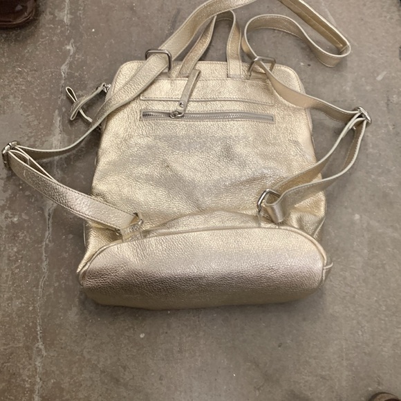 Genuine leather C La Canadienne Gold Women's Backpack - Picture 2 of 5